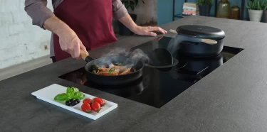 4 reasons why an induction cooktop can adapt to any lifestyle article detail