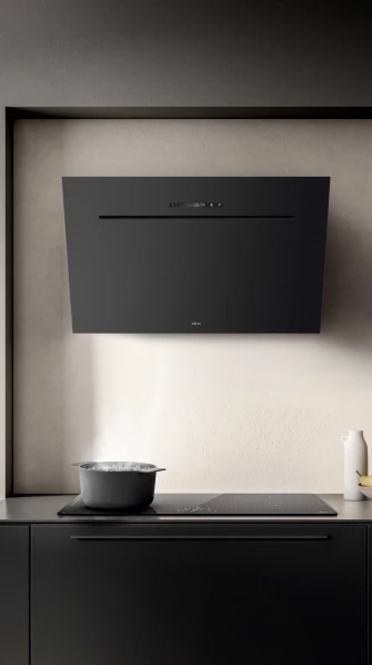 Connex.<br>Range hood and cooktop, working in constant harmony to optimize performance and energy efficiency. text media banner